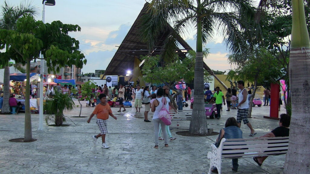 Parque Las Palapas in Downtown Cancun Mexico